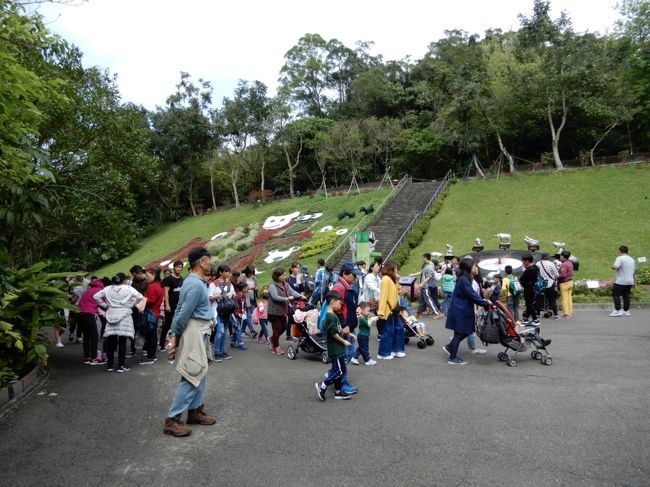 動物園は、大混雑