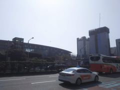 釜山駅で下車。
今回の宿泊は駅横の東横イン釜山