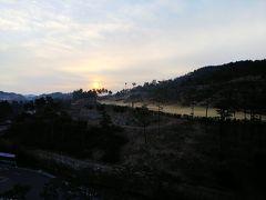 韓国の朝は少し遅い。日本より西にあるんで当然か