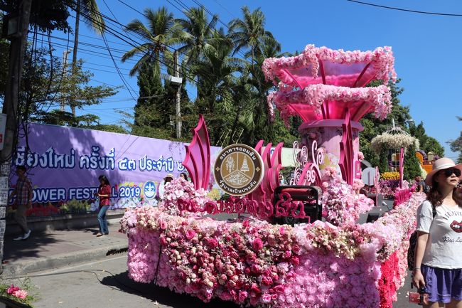 ピンクの花馬車