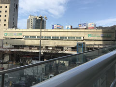 歩いて三宮駅へ。
目的地の神戸どうぶつ王国まではポートライナーで行きます。