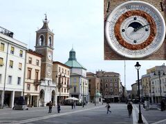 街のへそ、「トレ・マルティーリ広場（3人の殉教者）」です。
こういう時計が欲しいです。
