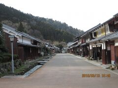 車を一時間半走らせ、福井県若狭町熊川
「熊川宿」到着。