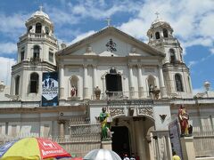 数百メートル西にあるキアポ教会です。正式名称はMinor Basilica of the Black Nazareneですが、キアポ地区の教会であることから通称キアポ教会と呼ばれています。
創設1586年の歴史ある教会ですが、現在の建物は1984年に建造されたものです。バロック様式です。