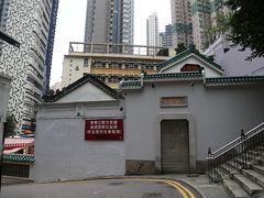 文武廟へは午前7時40分に着いたのですが・・・、開場は朝８時から。