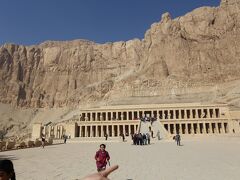 ハトシェプスト女王葬祭殿に到着