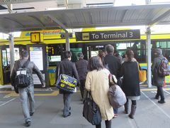 6:31　佐倉駅発
7:00　空港第2ビル駅着　
7:03　第3ターミナル行きのバスに乗車
7:10　第3ターミナル到着、すぐに保安検査場へ
7:20までに搭乗ゲートへ行かなければならないため、トイレに寄る余裕もなかった(^_^;)