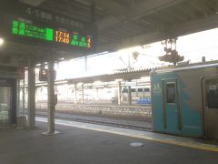 八戸駅から青い森鉄道の青森行きに乗車します。