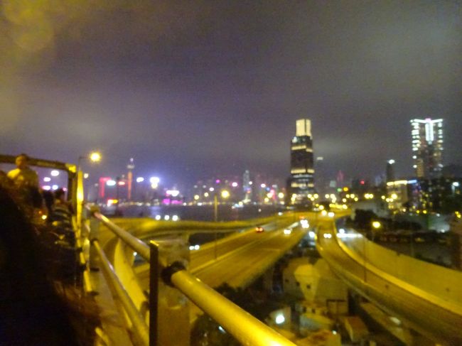 オープンバスで高速みたいな道路を走る！