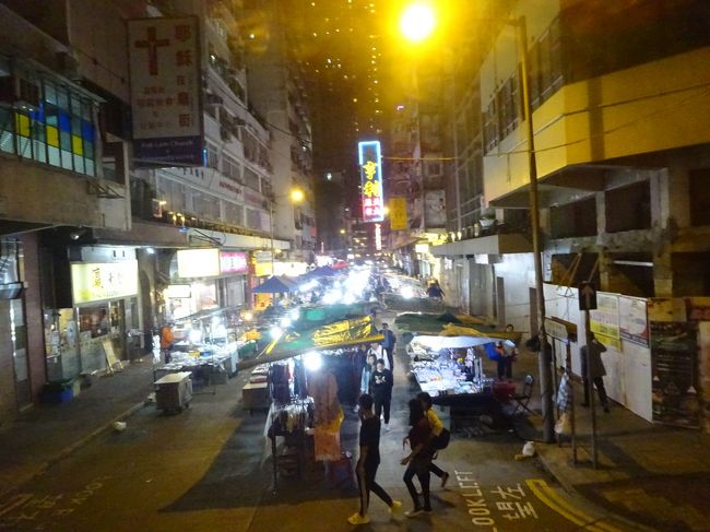 ガイドは日本語を話せる現地のおじさんでした。