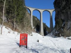 午後、Landwasser Viaductへ移動しました。観光地化していました。