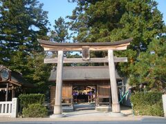 玉造温泉から八重垣神社にやって来ました。恋愛成就のパワースポットといわれています。ここでもお参りしていきましょう。