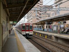 津10:47ー久居10:55

目的地の久居駅に到着。
予想外に大きな駅。
もう少し小さな駅を想像していた・・・