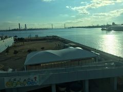 その後は、名古屋港水族館に行きました！！
バスを使ったら、最寄のバス亭から３０分くらい歩きました。

まったくもって最寄じゃない…
おとなしく電車かタクシーに乗ることをおすすめします。
