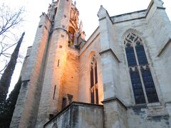 サン・ピェー教会　Basilique Saint-Pierre　に来た　