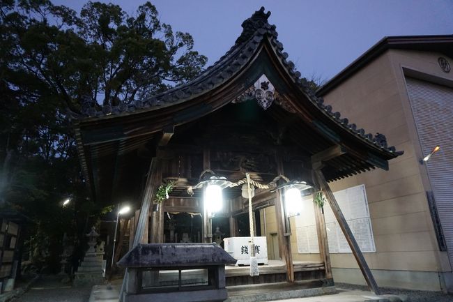 新溝神社の境内を進んで、