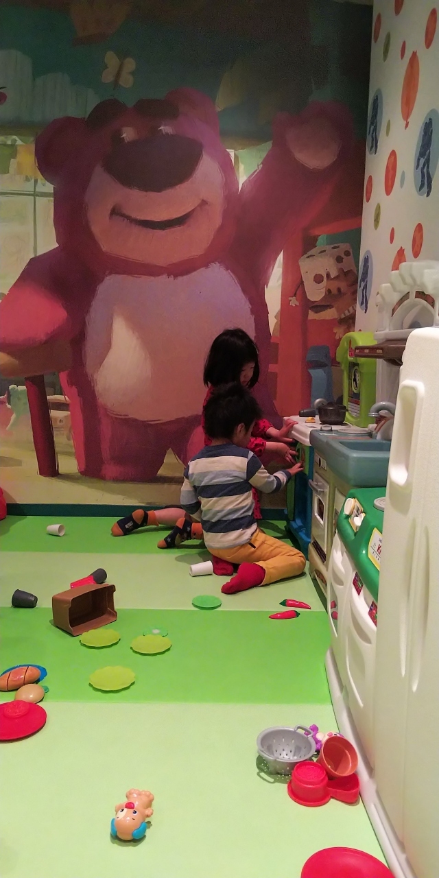 ３日目／５日間 ホテルのキッズルームも充実してました。