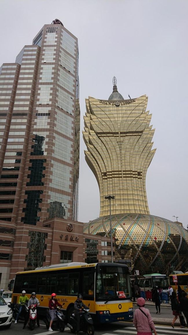 リスボアまで帰ってきました。<br />街中を通って、30分ぐらいかな？<br />行く際のタクシーは、山道を行ったのでかなりの遠回り(*_*;