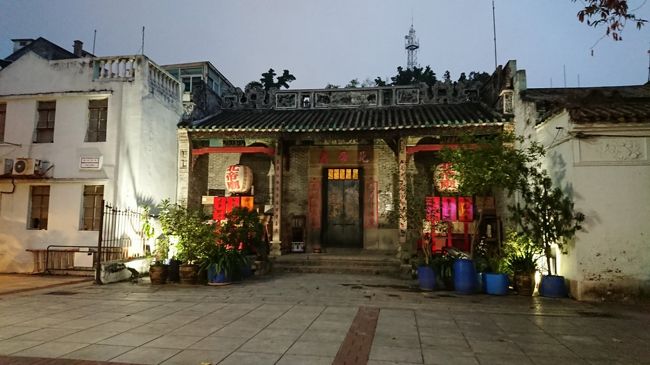 ウイーンパレスホテルでゆっくりしたら、<br />ディナーへ！<br />