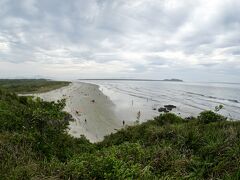 【蜂の島 Ilha da Mel】

でも、ちょっと天気が悪いので、しょ～んぼり～