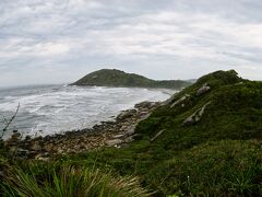 【蜂の島 Ilha da Mel】

途中で振り向くと......