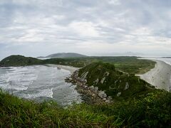 【蜂の島 Ilha da Mel】

両方とも、ビーチが広がります。