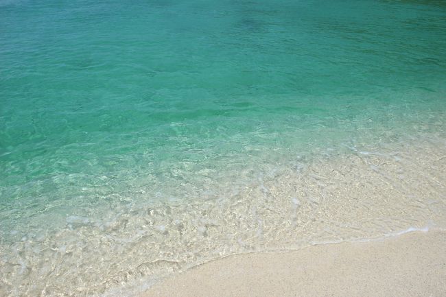 ☆Main Beach of Koh Adang  @ Mu Koh Lipe Thai<br /><br />Main Beach全体がこんな海なら素晴らしいと思いますが<br />美しいのは砂丘のようなビーチの西側だけ。<br /><br />