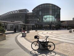 高松駅に着いたのが14:30ぐらい
ここから自転車で源平合戦で有名な屋島に行ってみる