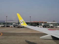 函館空港から出発です。
名古屋便はエアドゥーの運行しかありません。(^◇^;)
