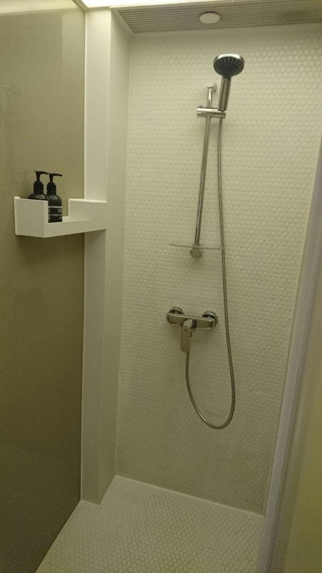 シャワールーム。<br /><br />水圧も温度も快適でした♪