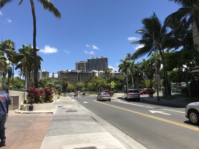 ハワイ6日目<br />本日は1日いれる最終日です✨<br /><br />朝からまた歩いてあるところに向かいます✨