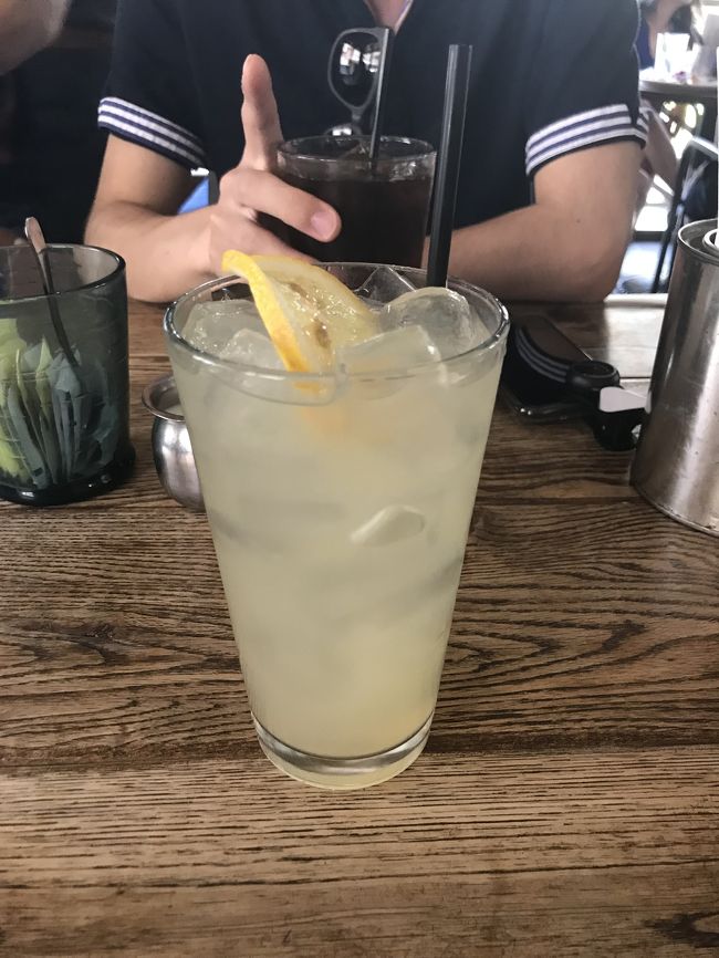 もちろんレモネード頼みます笑<br />ちょっと薄いかな😅でも美味しいです！