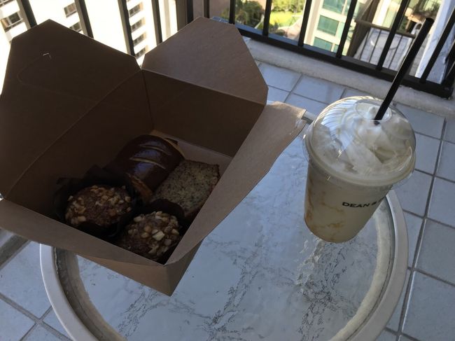 バナナマフィン<br />バナナブレッド<br />チョコパン<br />マフィンとブレッドの味の違いが😅<br />マフィンの方が食感好きかなー💕