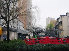 2時間ほどで高知空港着。

空港から高知の街までは高知竜馬空港連絡バスに乗って20分ほどです。

中心街あたりのはりまや橋で降りました。