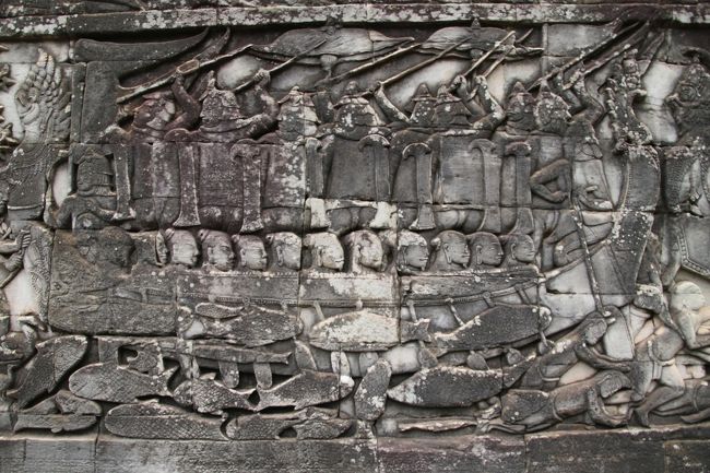 回廊のレリーフ<br /><br />舟<br /><br />