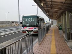 13：52、高速舞子バス停到着。
JR舞子駅、山陽電鉄が接続するためか私を含め4名ほど下車。