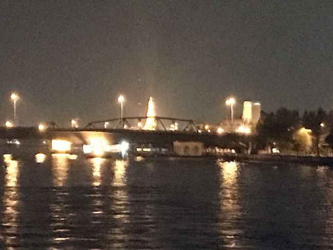 最上階のデッキからの写真。<br />ホテルから申し込むと、一階の室内の席になってしまいましたが、デッキにも席があったので、そっちの方が気持ちよさそうだなぁと思いました。次回はぜひともデッキが良い！