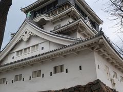 10月の小倉旅では、修復工事中で
入れなかった小倉城へ。