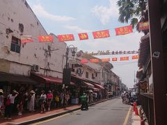 ▼ジョンカー・ストリート(Jonker Street)
チャイナタウンのメインストリート。
昔ながらの商店やお土産物屋さん、カフェが並ぶ通り。
