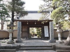 13：09　中院（なかいん）星野山　無量寿寺

830年に円仁（慈覚大師）が建立した無量寿寺には北院（喜多院）、中院、南院があり、関東天台宗の本山でした。
もともと仙波東照宮の位置にありましたが、1632年の川越大火により焼失し、現在地に移動しました。