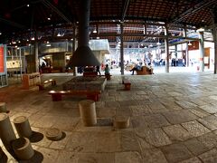 【SESC Pompeia ブラジル商業連盟社会サービス ポンペイア文化センター】

「パルメイラス（ユニフォーム：緑）」というサッカーチームの本拠地..........