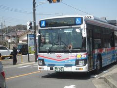 新逗子駅前から葉山一色行のバスに乗ります
前のバスを目の前で見送ってしまったら渋滞でバスがなかなか来なかった( ；∀；)