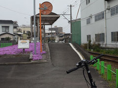 市内を走っていて、立ち寄った岳南電車ジャトコ前駅です。