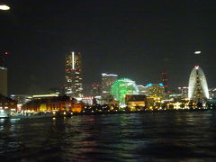 この船は　ル　グラン　ブルー　でホテルの2階のお土産屋でチケット購入できます。泊まらなくても30分￥1000でお手頃です。

とても夜景がきれい
