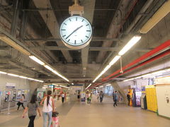 【マッカサン駅】空港から35バーツ。
　
【マッカサン駅到着.....PM.1:37】