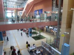 天王寺からは関空快速でスムーズに関西空港に到着。
朝から焦りました。。。

結局はるかは1時間以上遅れていたようで、そのまま待っていたら
間に合ったかどうか。。。



