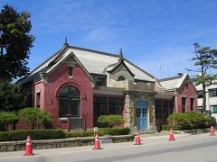 朝鮮銀行の他にも、日本統治時代の建物が点在していました。