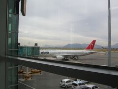 11:35に釜山の金海空港を出発し、