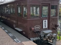 琴電琴平駅に到着。
よく分からないが昔の貴重な車両らしい。アナウンスが流れていた。