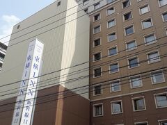 丁度お昼ぐらいに広島空港⇒広島駅までバスで移動し、宿泊先の東横イン広島駅新幹線口に荷物を置きに行きました。

繁華街と反対側ですが、きれいなホテルでした。
駅の自由通路からも意外に近いです。